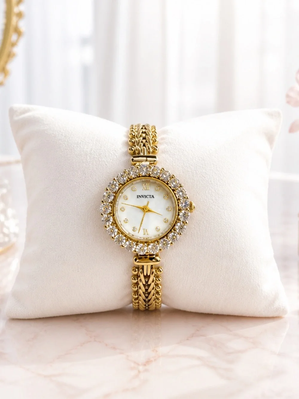 Invicta delicate angel